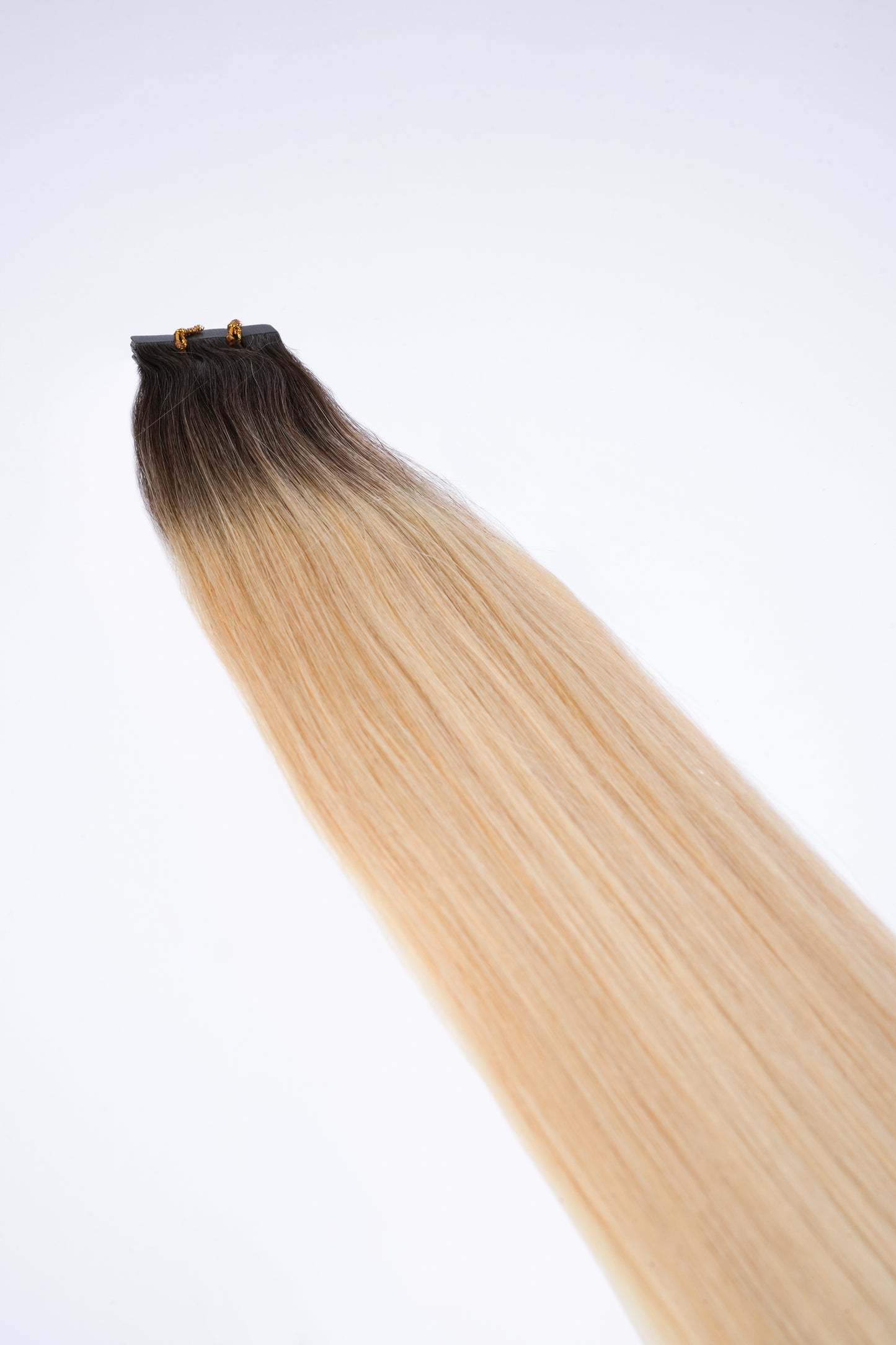 Tape Extension Dunkelbrauner Ansatz mit Übergang in helles Blond